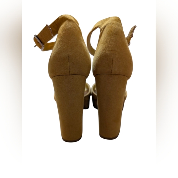 Chinese Laundry Suede chunky Heels - Picture 3 of 4